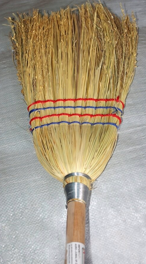 Miotła SORGO długa na kiju