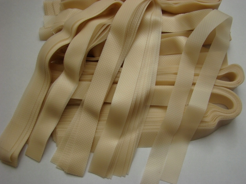 PASKI DO OKULIZACJI MLECZNE ok.10g PE 30CM-KAPERS